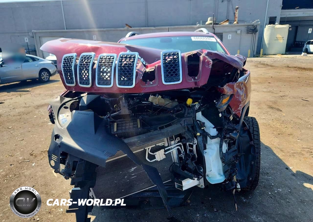 2019 Jeep Cherokee Latitude Plus VIN:1C4PJMLB5KD315971 - 5