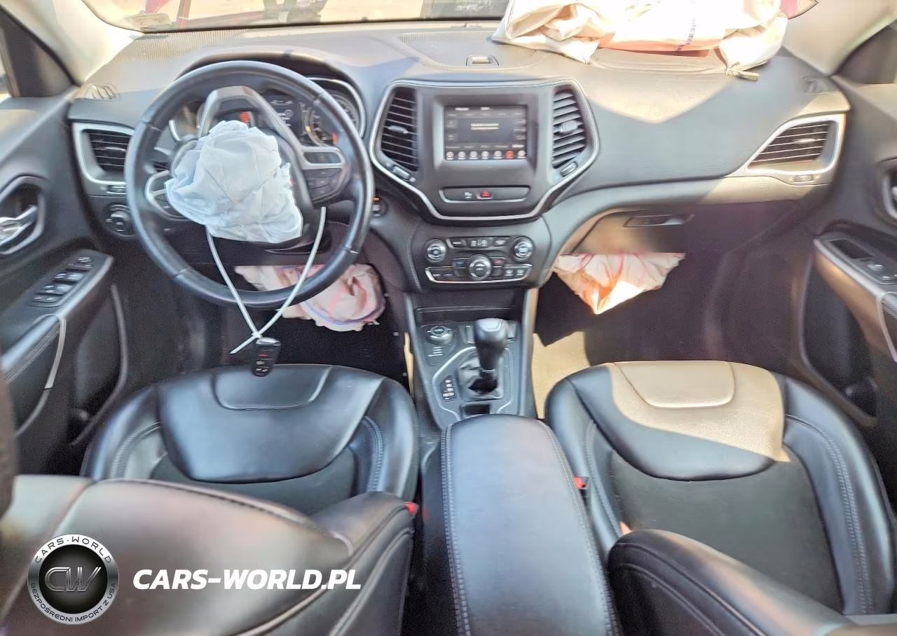 2019 Jeep Cherokee Latitude Plus VIN:1C4PJMLB5KD315971 - 8