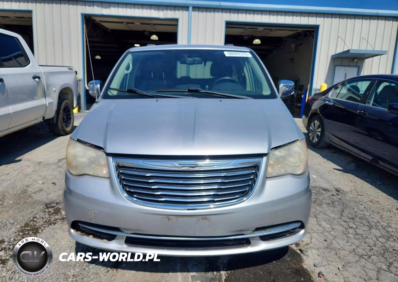2011 Chrysler Town & Country Touring L VIN:2A4RR8DG2BR721877 - 5