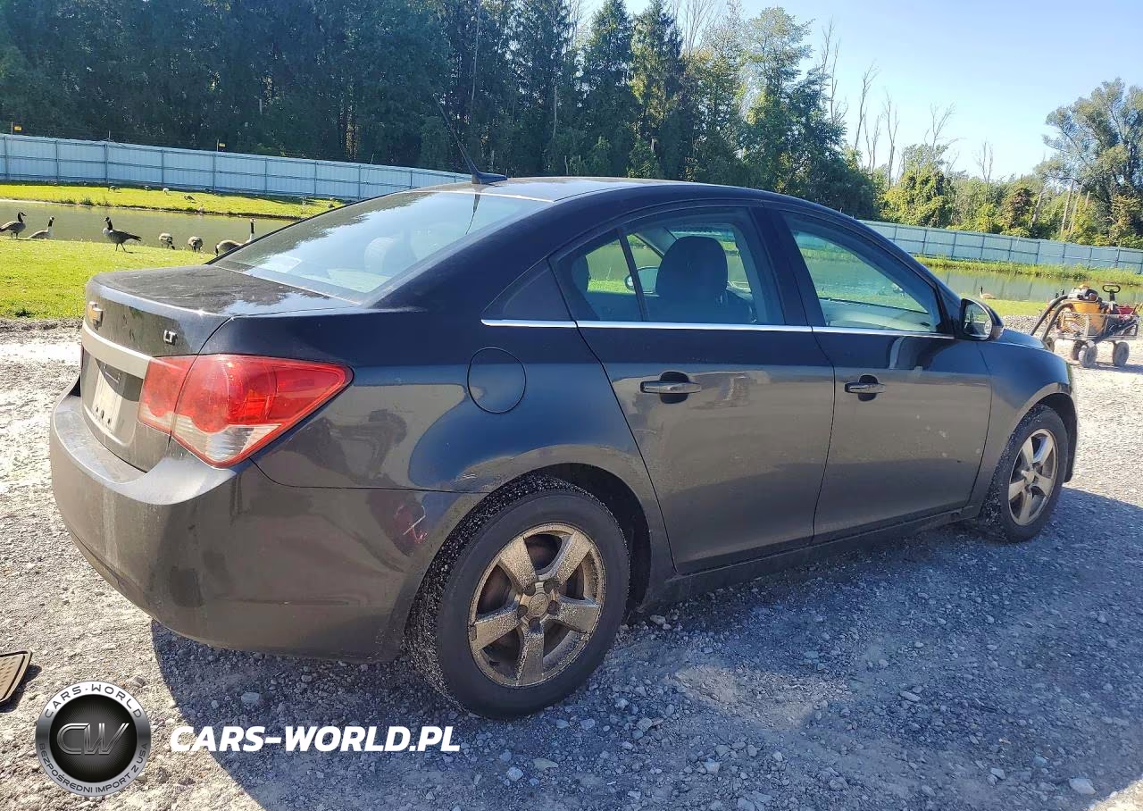 2014 Chevrolet Cruze Lt VIN:1G1PC5SB2E7481166 - 3