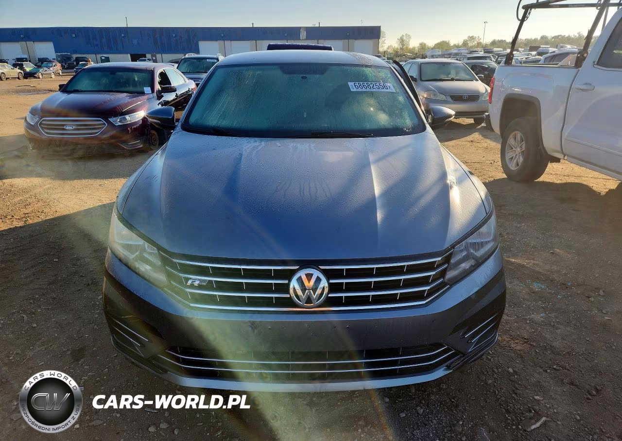2017 Volkswagen Passat R-Line VIN:1VWDT7A34HC073664 - 5