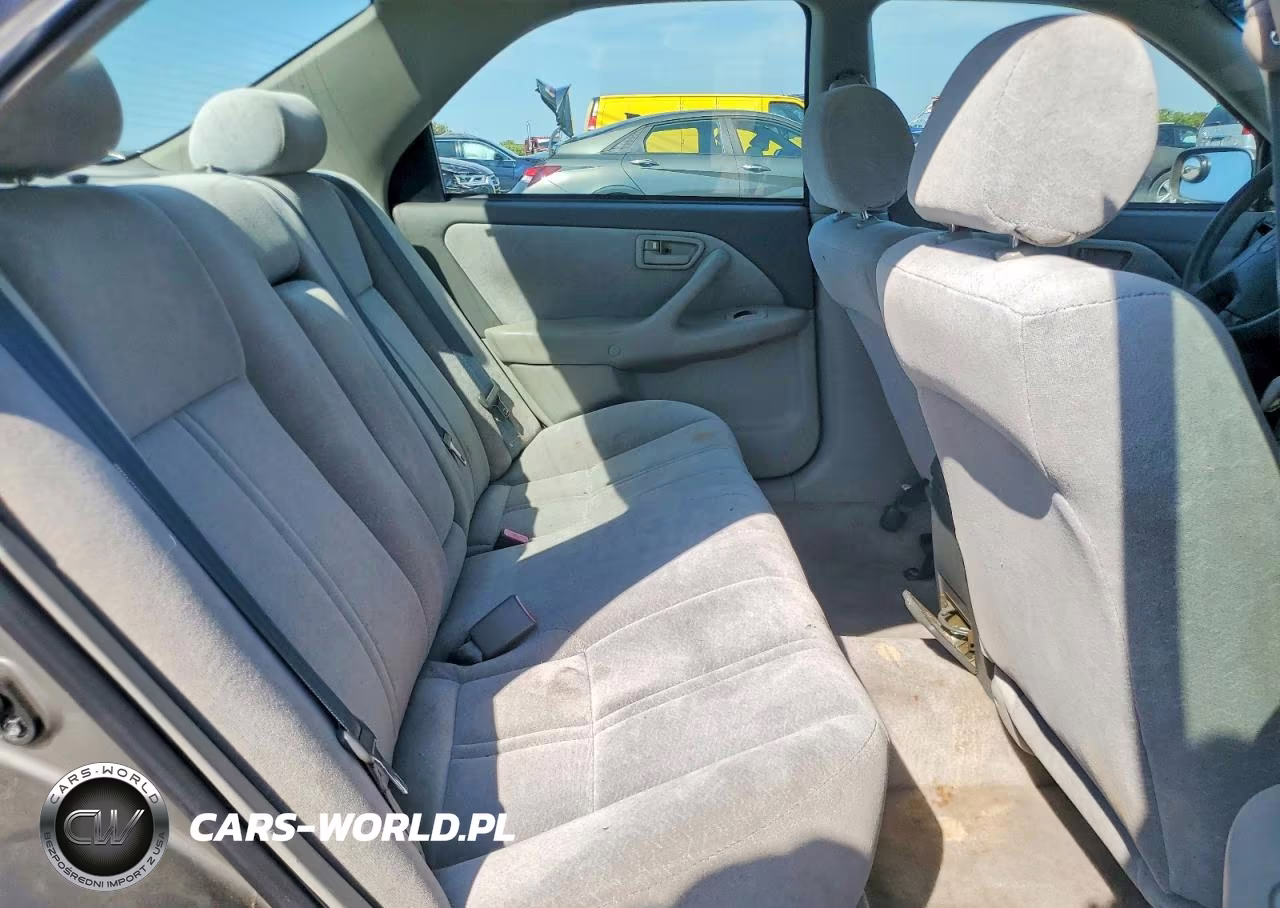 1999 Toyota Camry Le VIN:4T1BG22K3XU430800 - 10