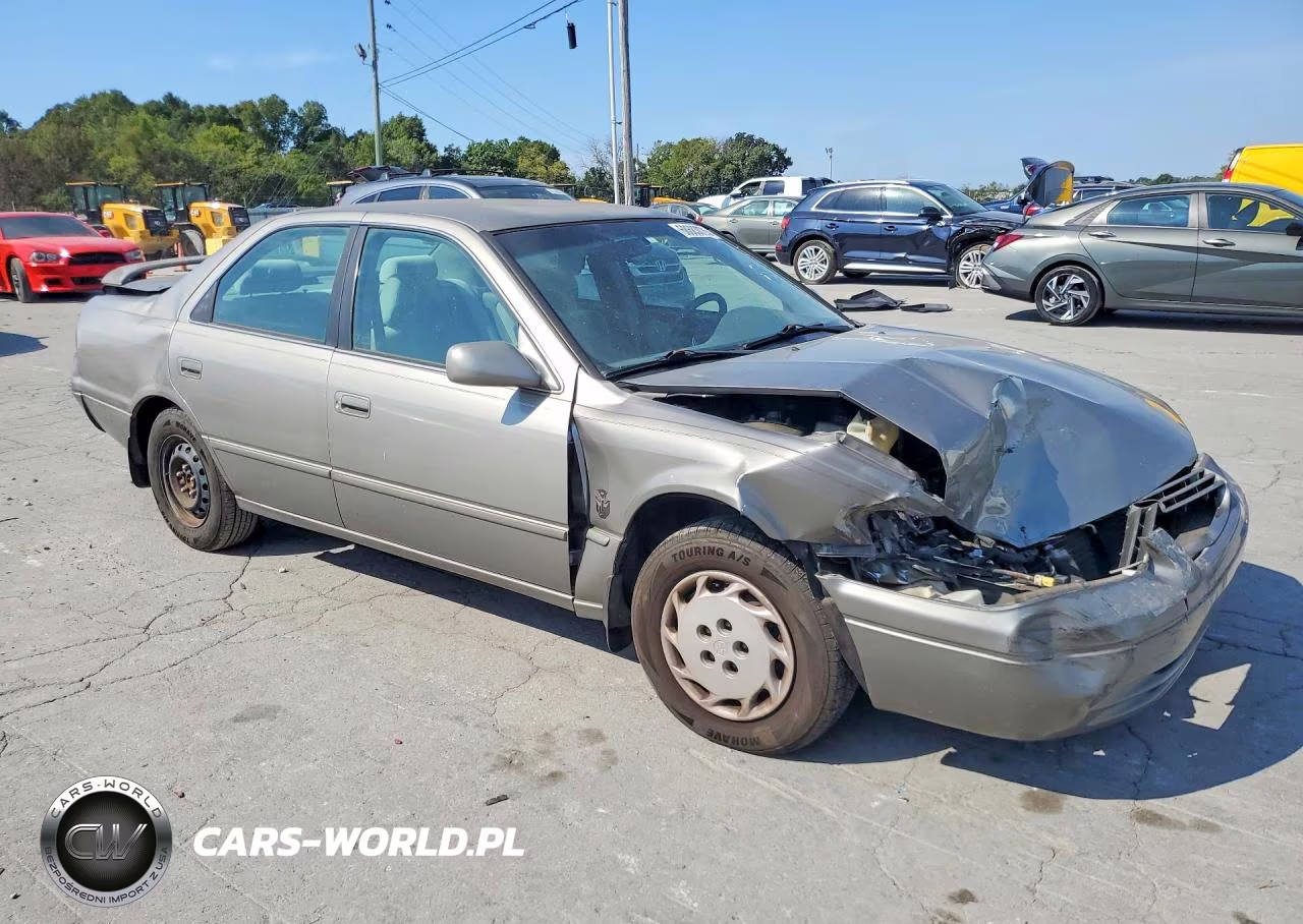 1999 Toyota Camry Le VIN:4T1BG22K3XU430800 - 4