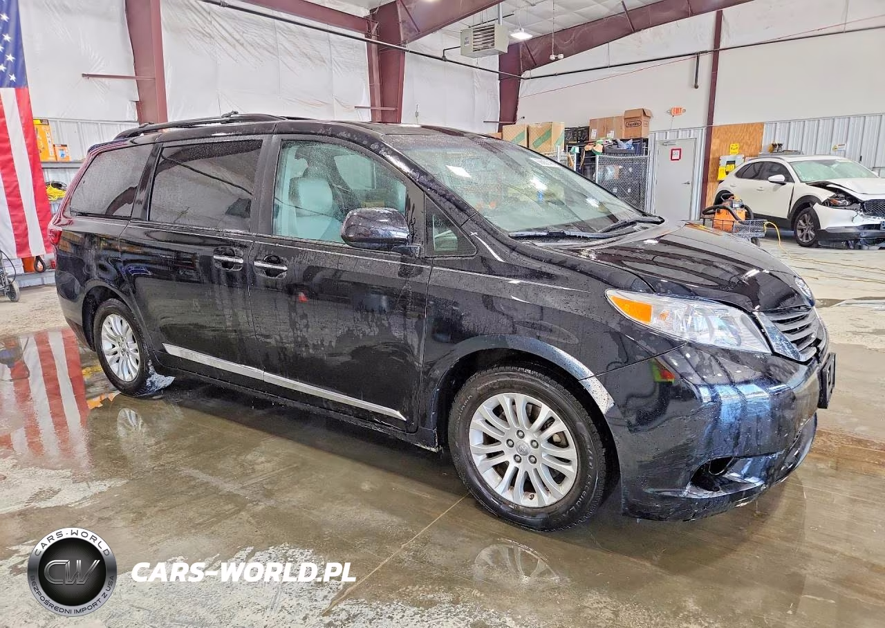 2017 Toyota Sienna Xle 8-Passenger VIN:5TDYZ3DC7HS817246 - 4