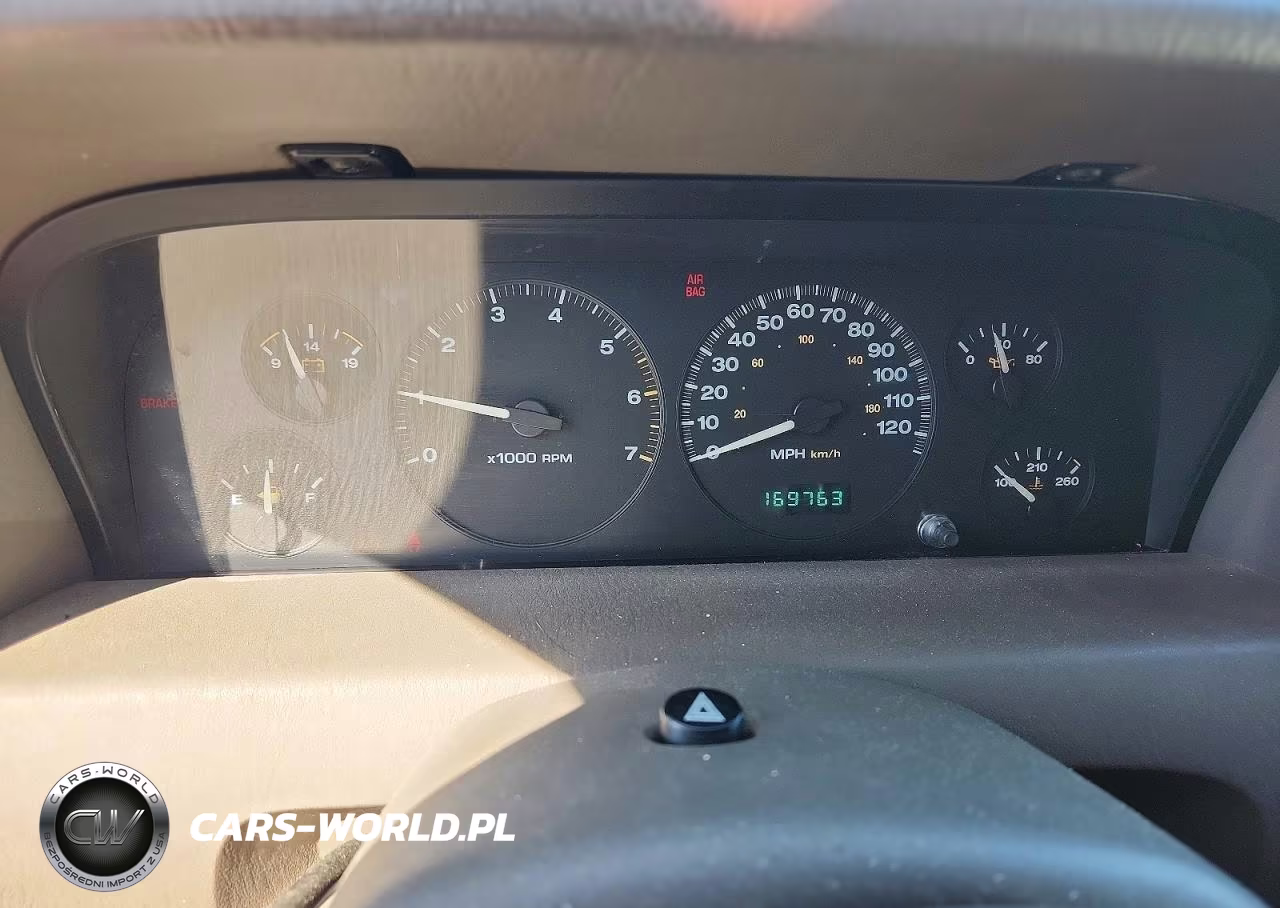 1999 Jeep Grand Cherokee Limited VIN:1J4GW68N2XC662732 - 9
