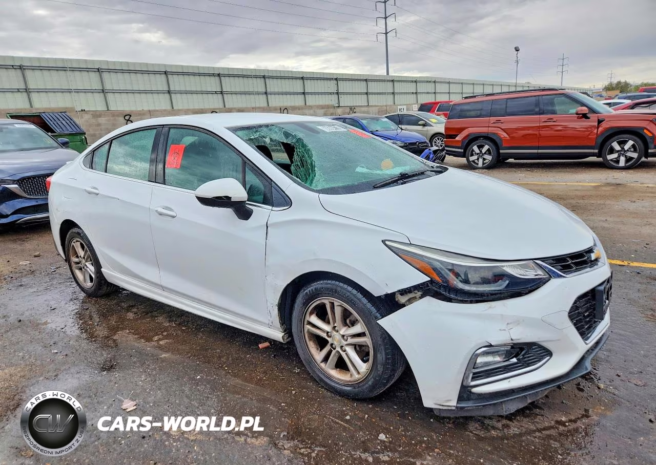 2017 Chevrolet Cruze Lt VIN:1G1BE5SM7H7269132 - 4