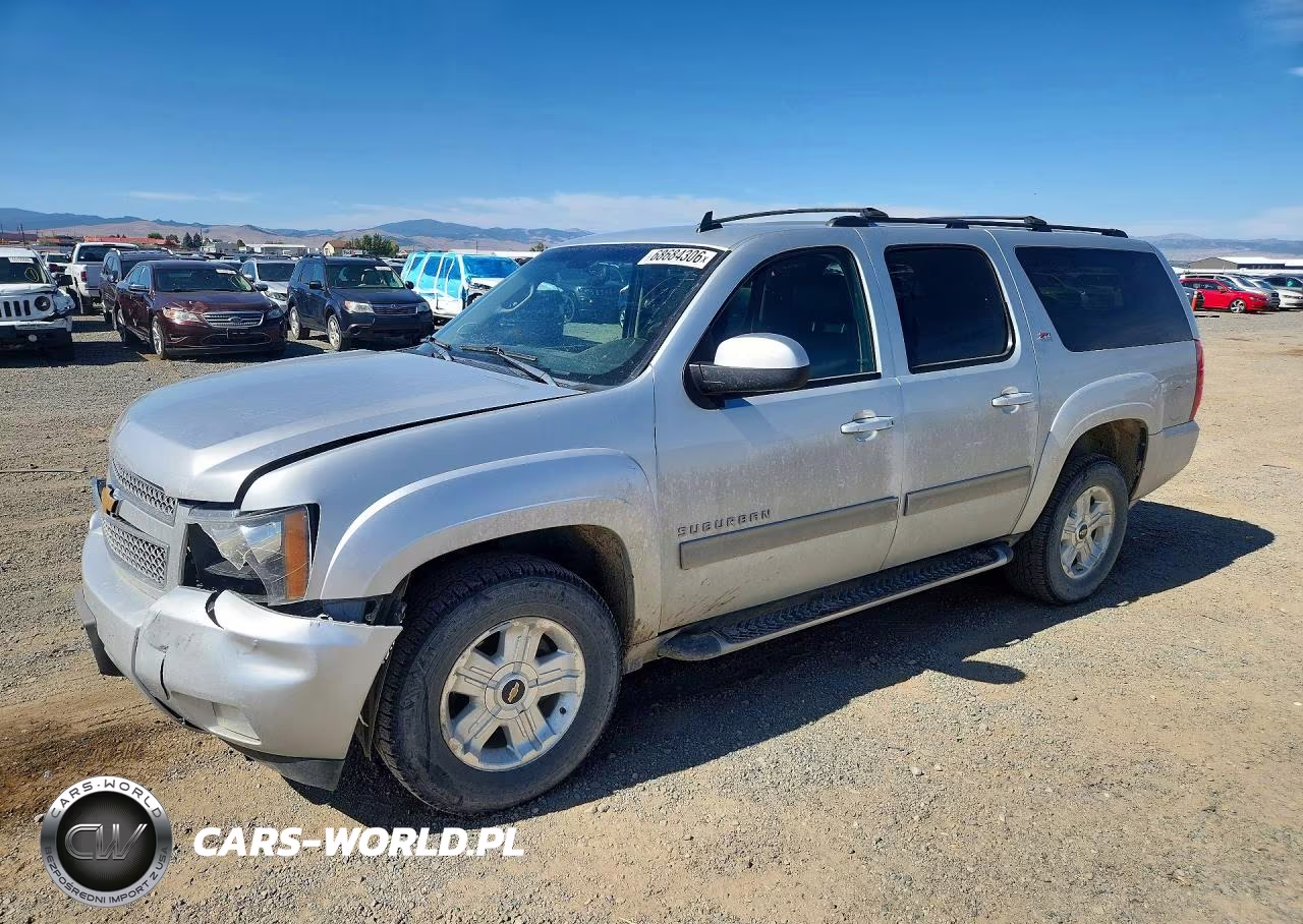 2013 Chevrolet Suburban K1500 Lt VIN:1GNSKJE76DR353219 - 1