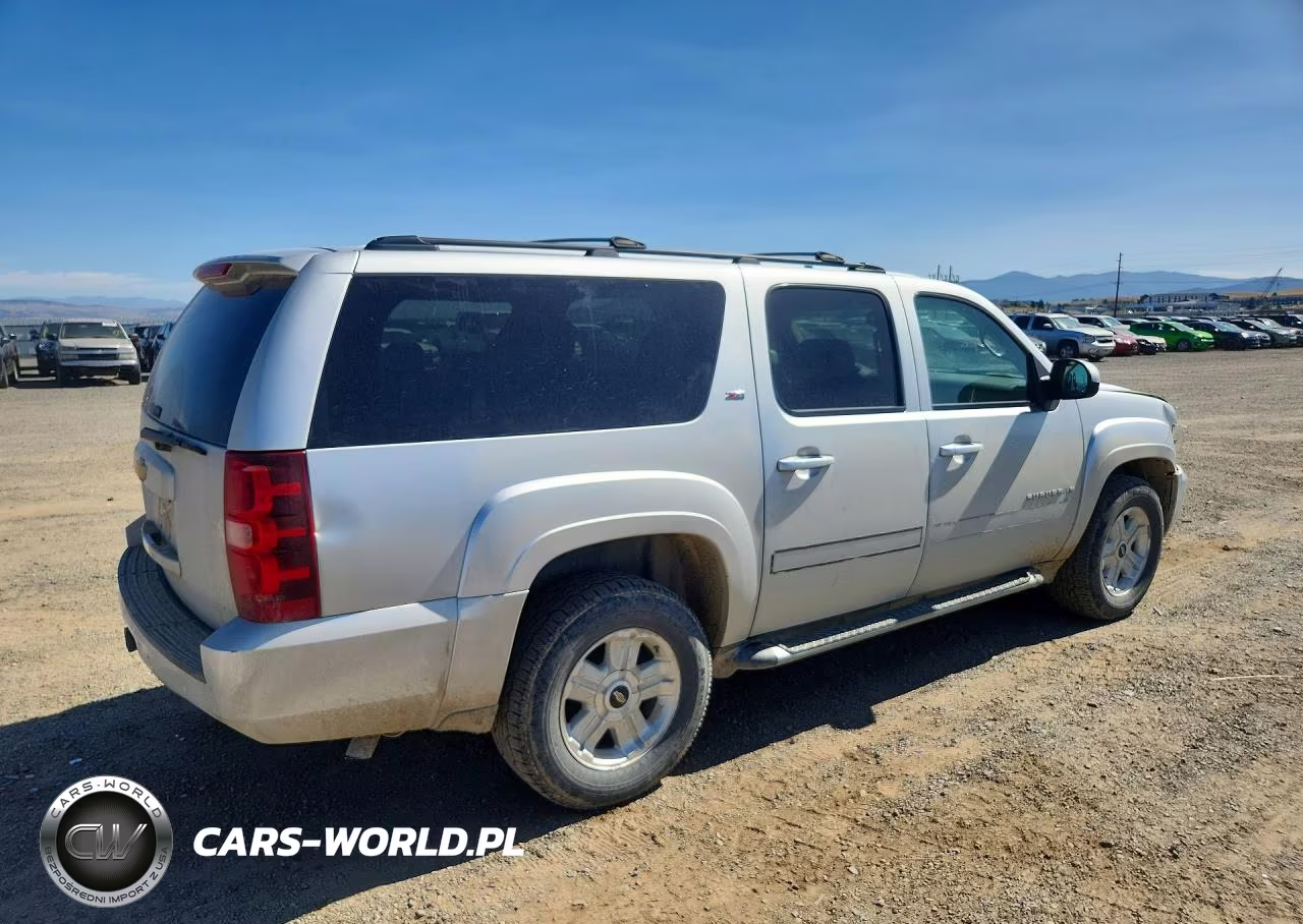 2013 Chevrolet Suburban K1500 Lt VIN:1GNSKJE76DR353219 - 3