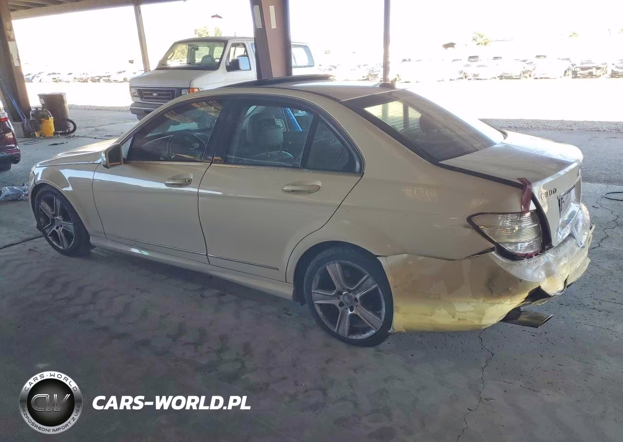 2011 Mercedes-Benz C 300 VIN:WDDGF5EB5BR153272 - 2