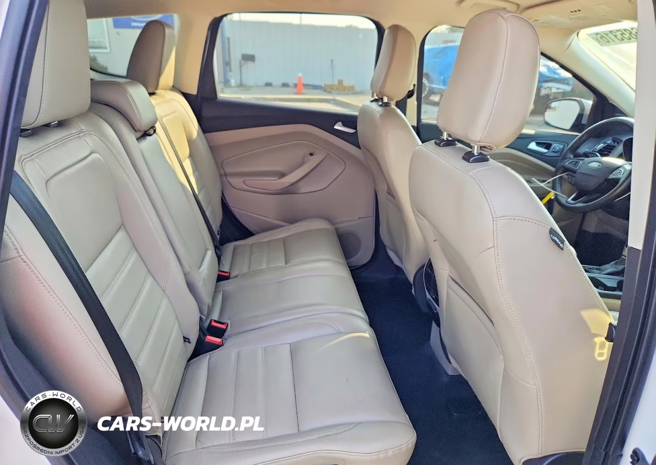 2019 Ford Escape Titanium VIN:1FMCU0J98KUA15075 - 11
