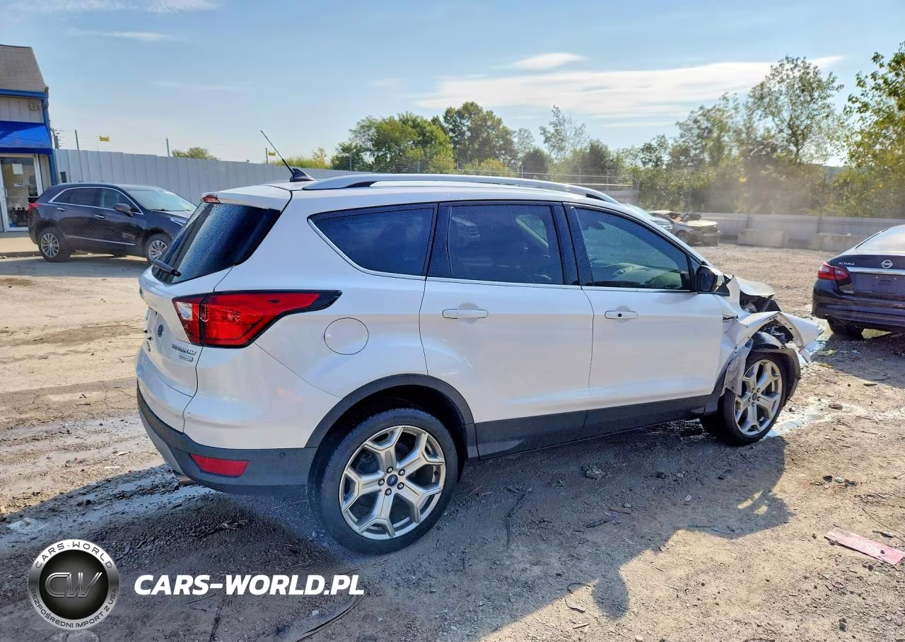 2019 Ford Escape Titanium VIN:1FMCU0J98KUA15075 - 3
