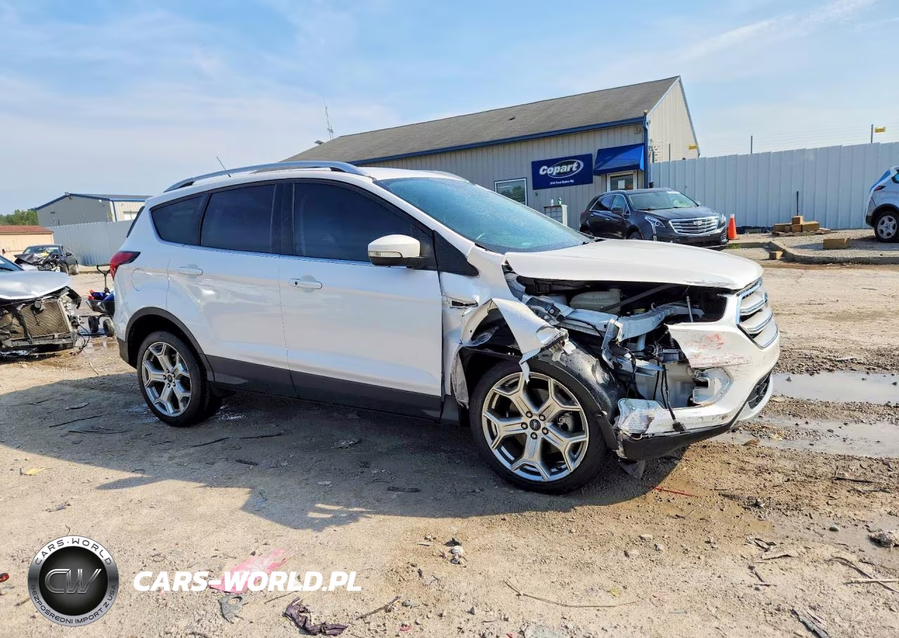 2019 Ford Escape Titanium VIN:1FMCU0J98KUA15075 - 4