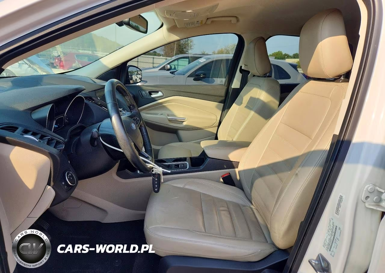 2019 Ford Escape Titanium VIN:1FMCU0J98KUA15075 - 7
