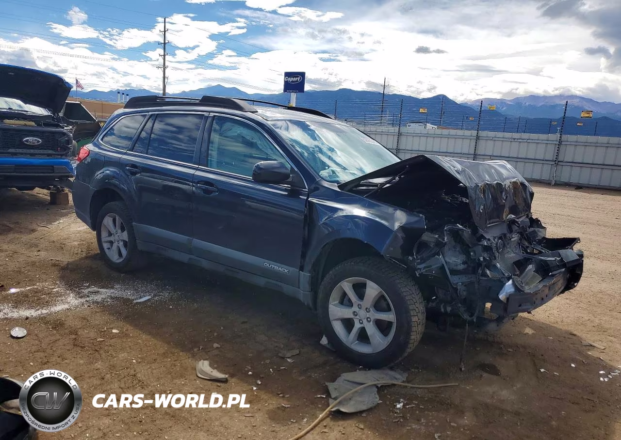 2014 Subaru Outback 2.5I Premium VIN:4S4BRCCC3E3217260 - 4