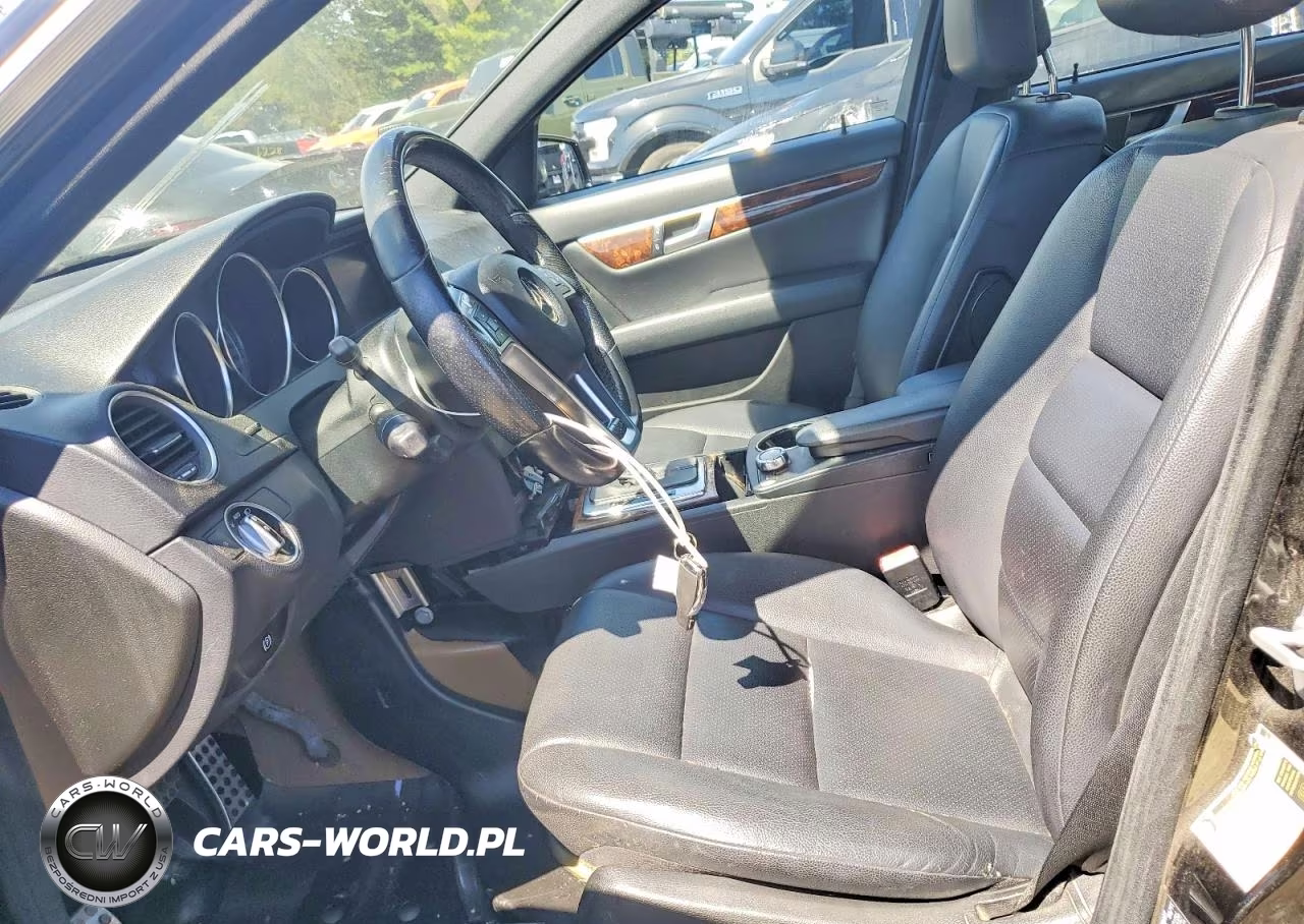2012 Mercedes-Benz C 300 4Matic VIN:WDDGF8BB2CR198161 - 7