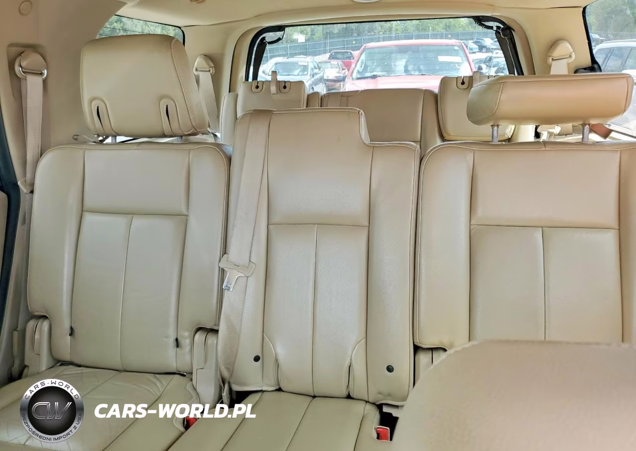2010 Ford Expedition Eddie Bauer VIN:1FMJU1J53AEB47647 - 10