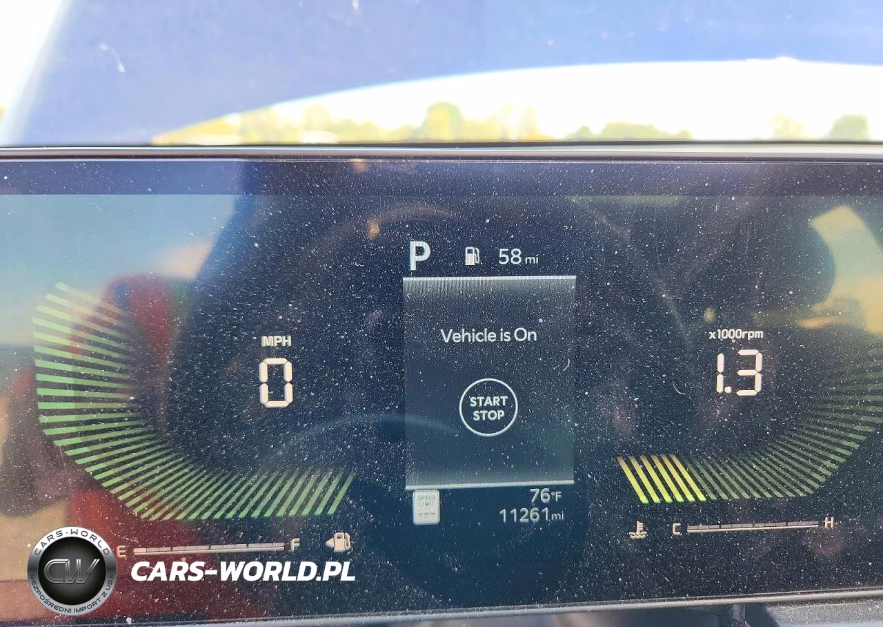 2025 Kia K5 Gt Line VIN:KNAG64J78S5373810 - 9