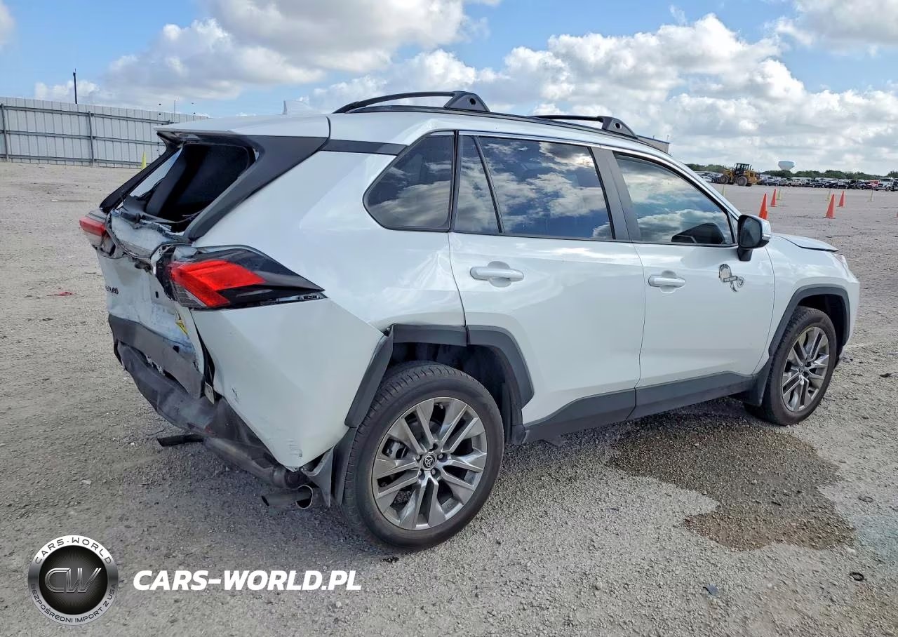 2023 Toyota Rav4 Xle Premium VIN:JTMC1RFV2PD101710 - 3