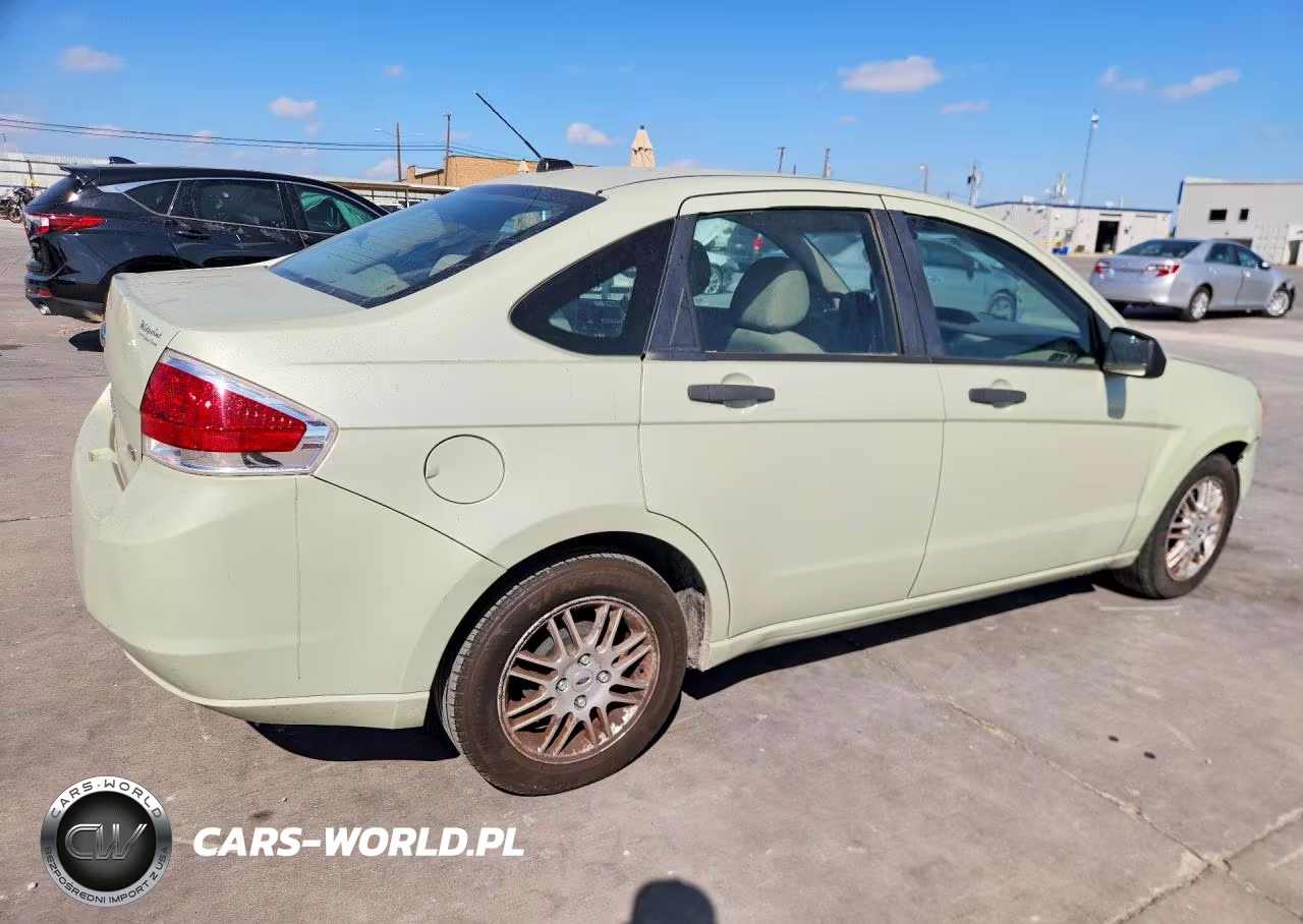 2010 Ford Focus Se VIN:1FAHP3FN0AW115320 - 3