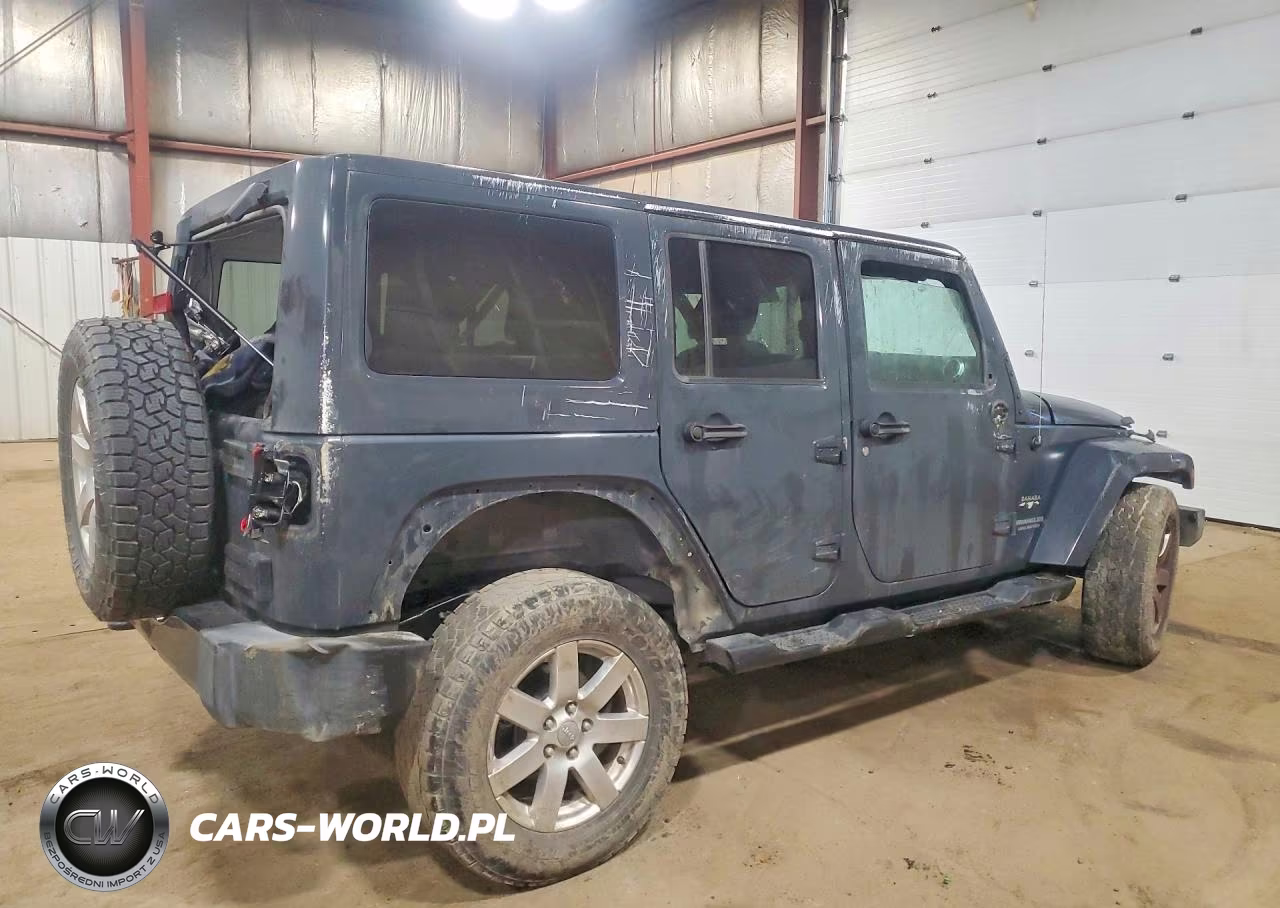 2017 Jeep Wrangler Unlimited Sahara VIN:1C4BJWEG4HL681644 - 3