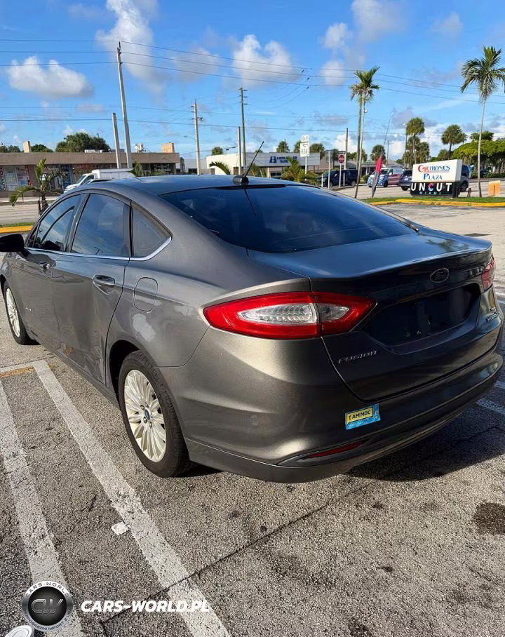 2013 Ford Fusion Se Hybrid VIN:3FA6P0LU4DR217938 - 3