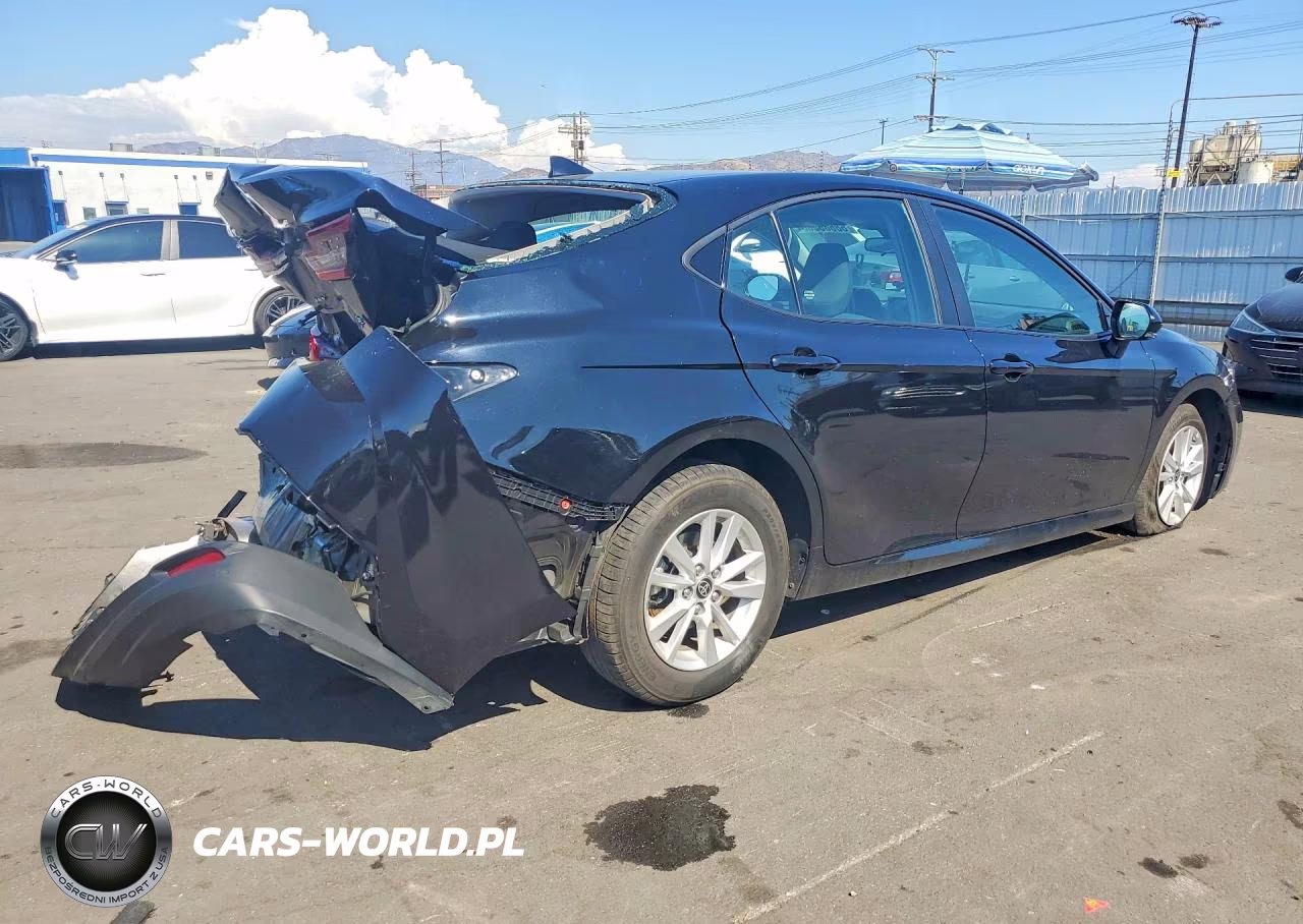 2025 Toyota Camry Le VIN:4T1DAACK8SU018982 - 3