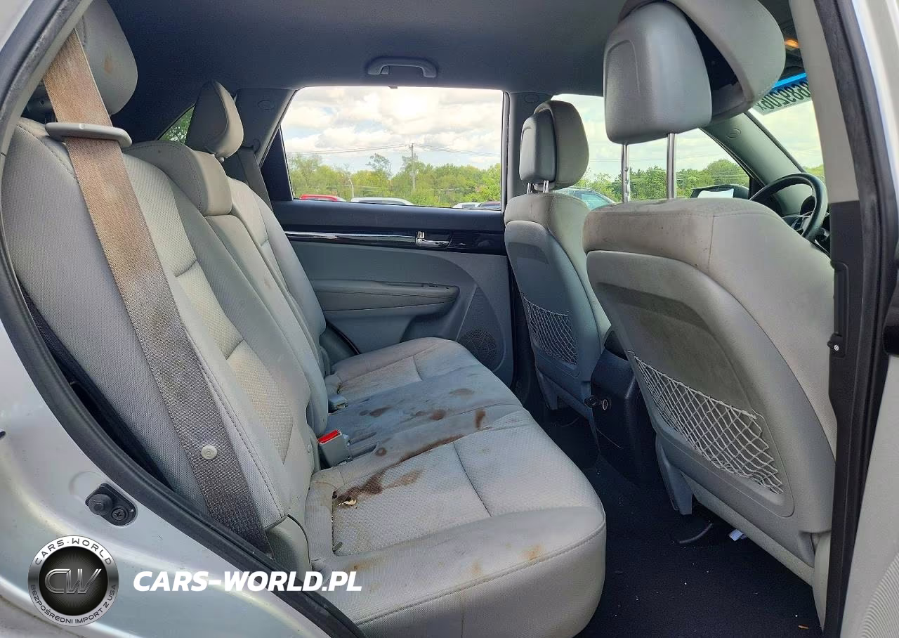 2012 Kia Sorento Lx VIN:5XYKTCA63CG297882 - 11