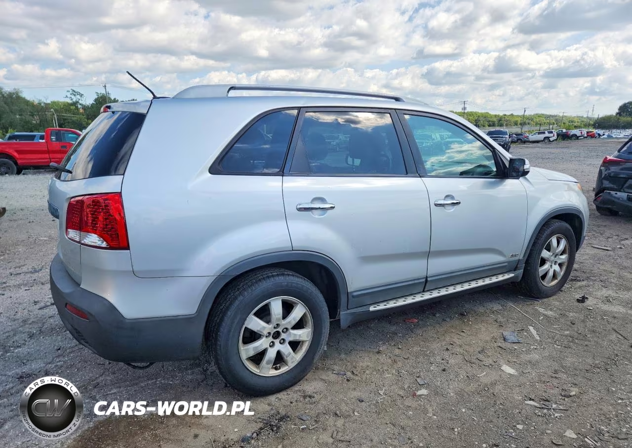 2012 Kia Sorento Lx VIN:5XYKTCA63CG297882 - 3