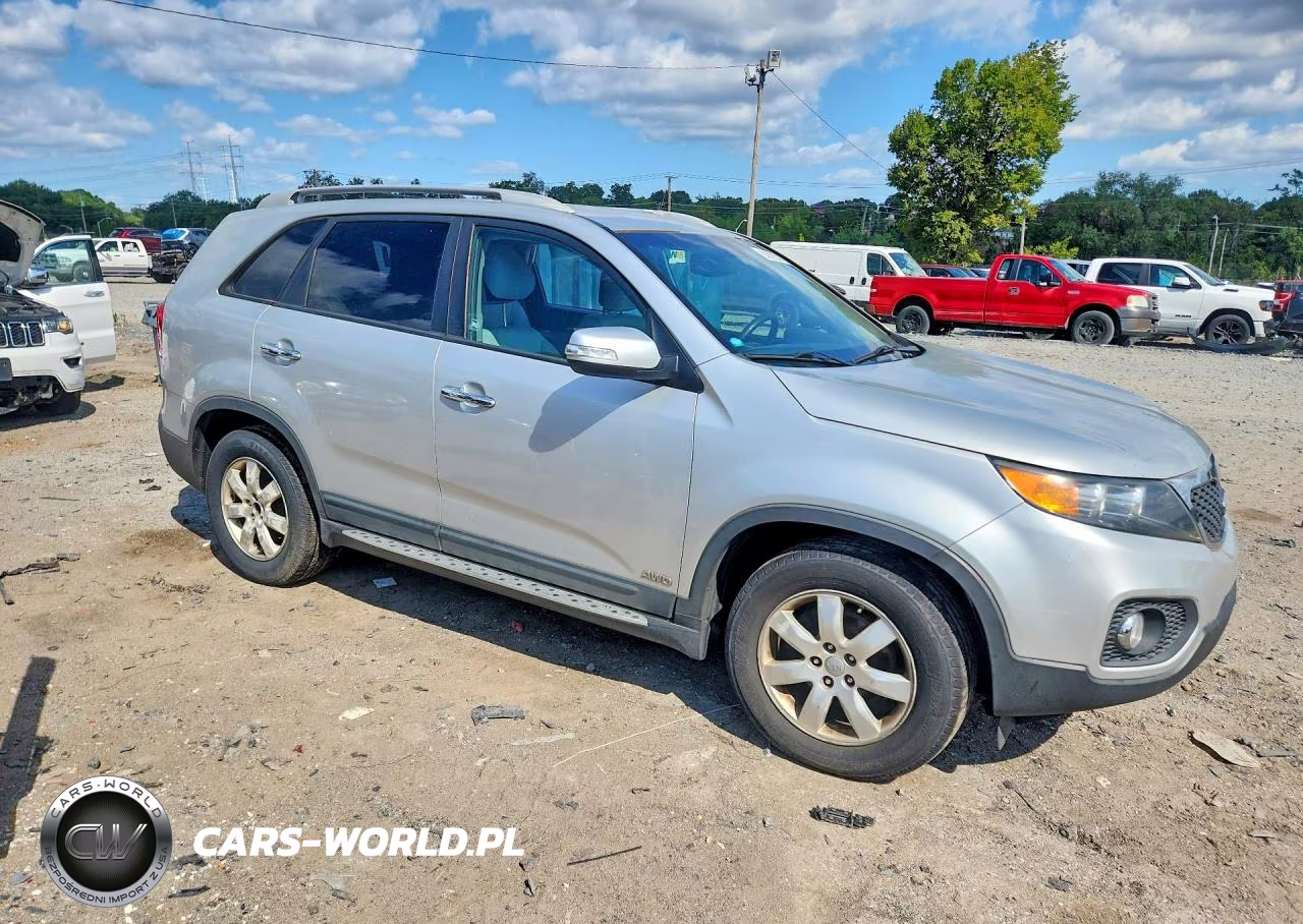 2012 Kia Sorento Lx VIN:5XYKTCA63CG297882 - 4