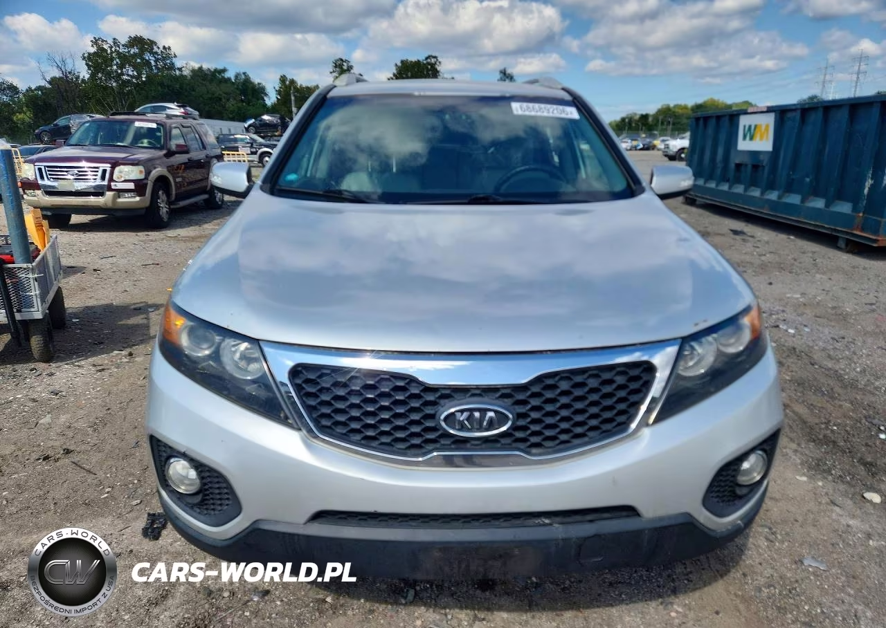 2012 Kia Sorento Lx VIN:5XYKTCA63CG297882 - 5
