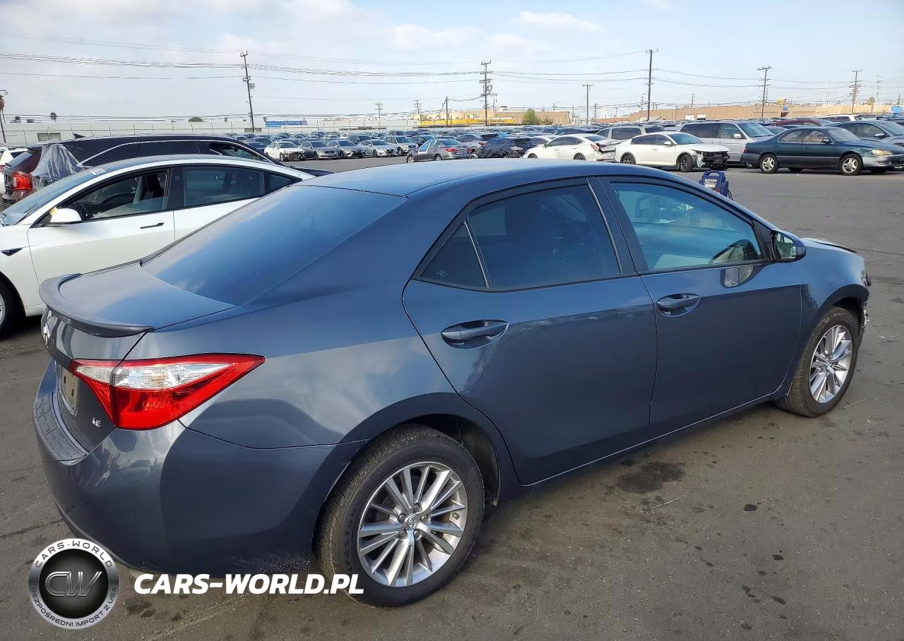 2014 Toyota Corolla Le Plus VIN:5YFBURHE3EP060305 - 3