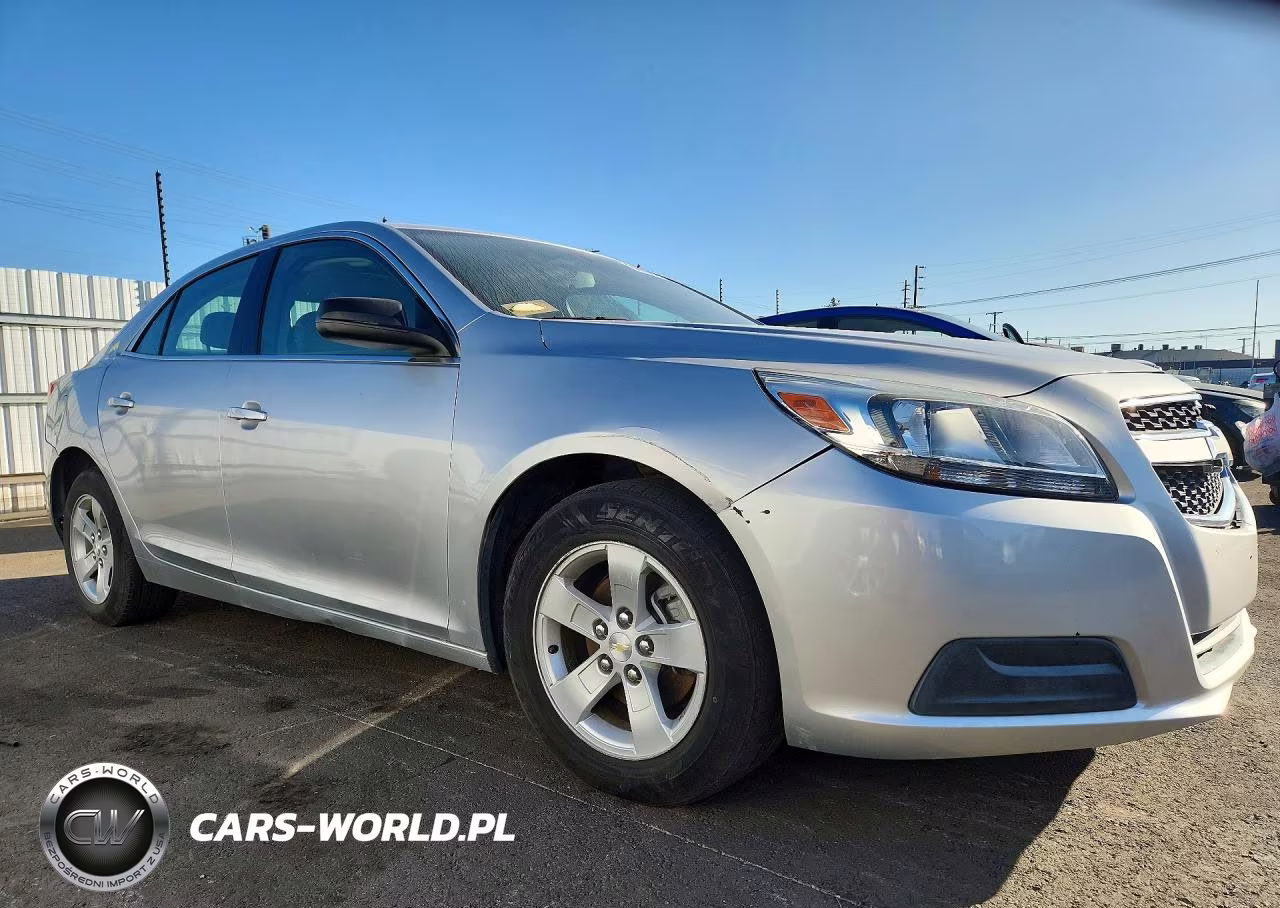 2013 Chevrolet Malibu Ls VIN:1G11B5SA5DF350351 - 4
