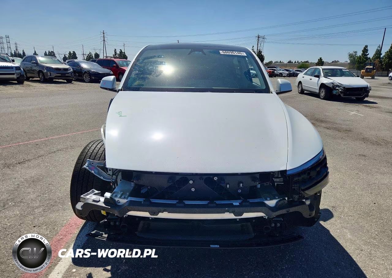 2026 Tesla Model Y VIN:7SAYGDEE3TF365842 - 5