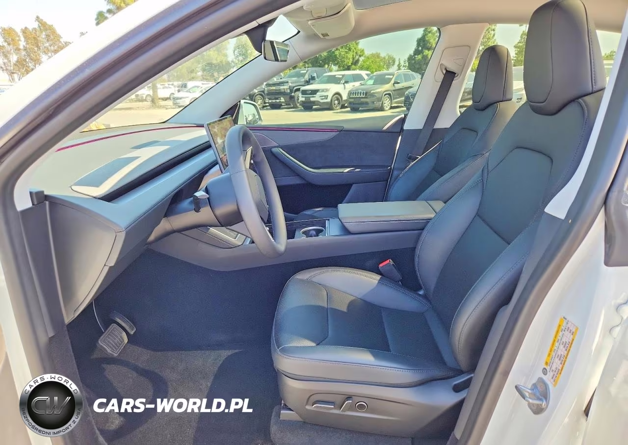 2026 Tesla Model Y VIN:7SAYGDEE3TF365842 - 7