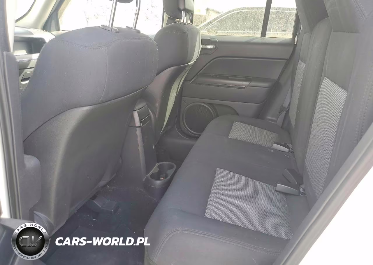 2010 Jeep Patriot Sport VIN:1J4NF2GB6AD572931 - 10