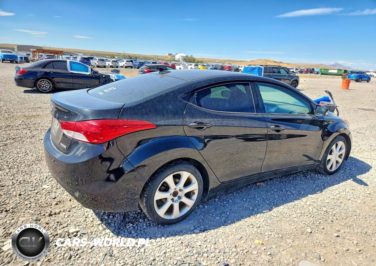 2013 Hyundai Elantra Limited VIN:5NPDH4AE3DH327691 - 3