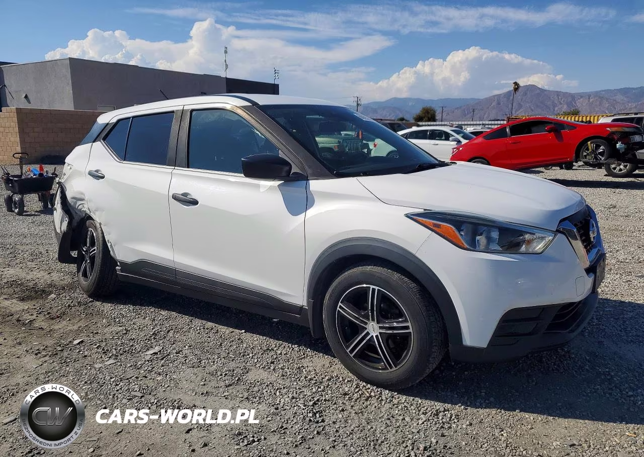 2020 Nissan Kicks S VIN:3N1CP5BV5LL503614 - 4