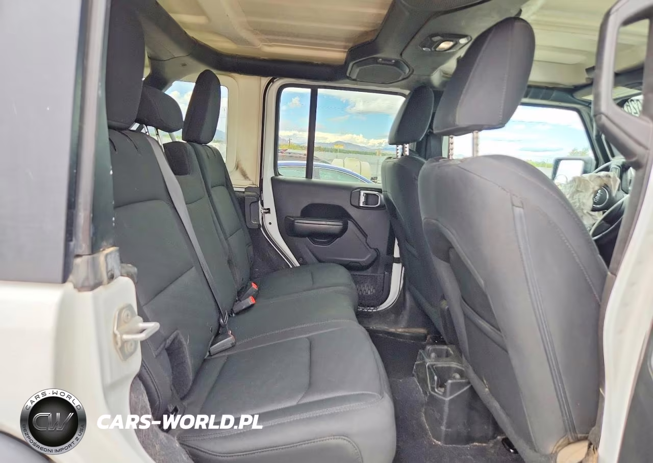 2018 Jeep Wrangler Unlimited Sport VIN:1C4HJXDG8JW134107 - 11