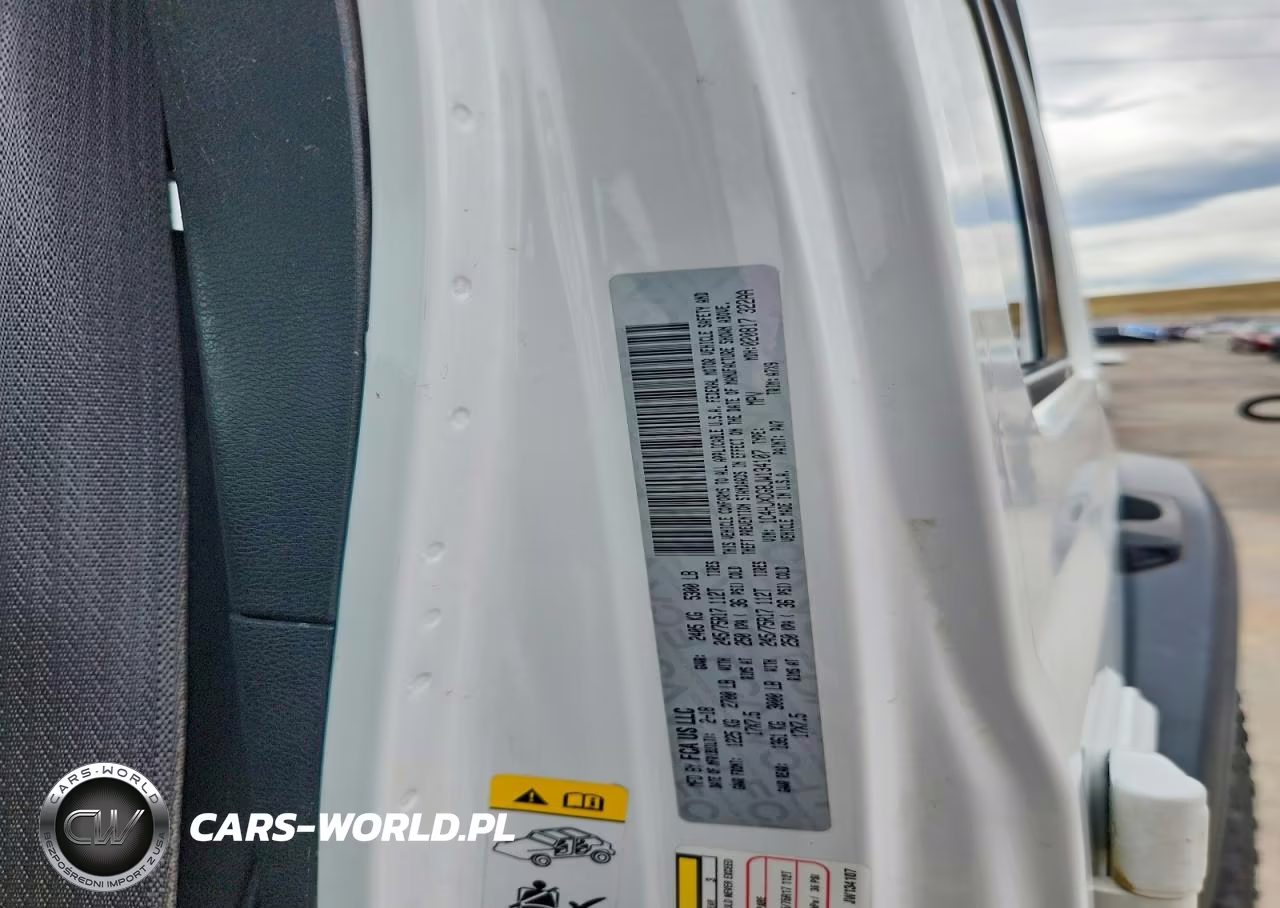 2018 Jeep Wrangler Unlimited Sport VIN:1C4HJXDG8JW134107 - 13