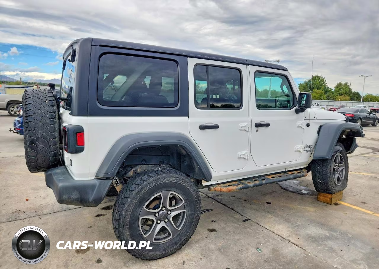 2018 Jeep Wrangler Unlimited Sport VIN:1C4HJXDG8JW134107 - 3