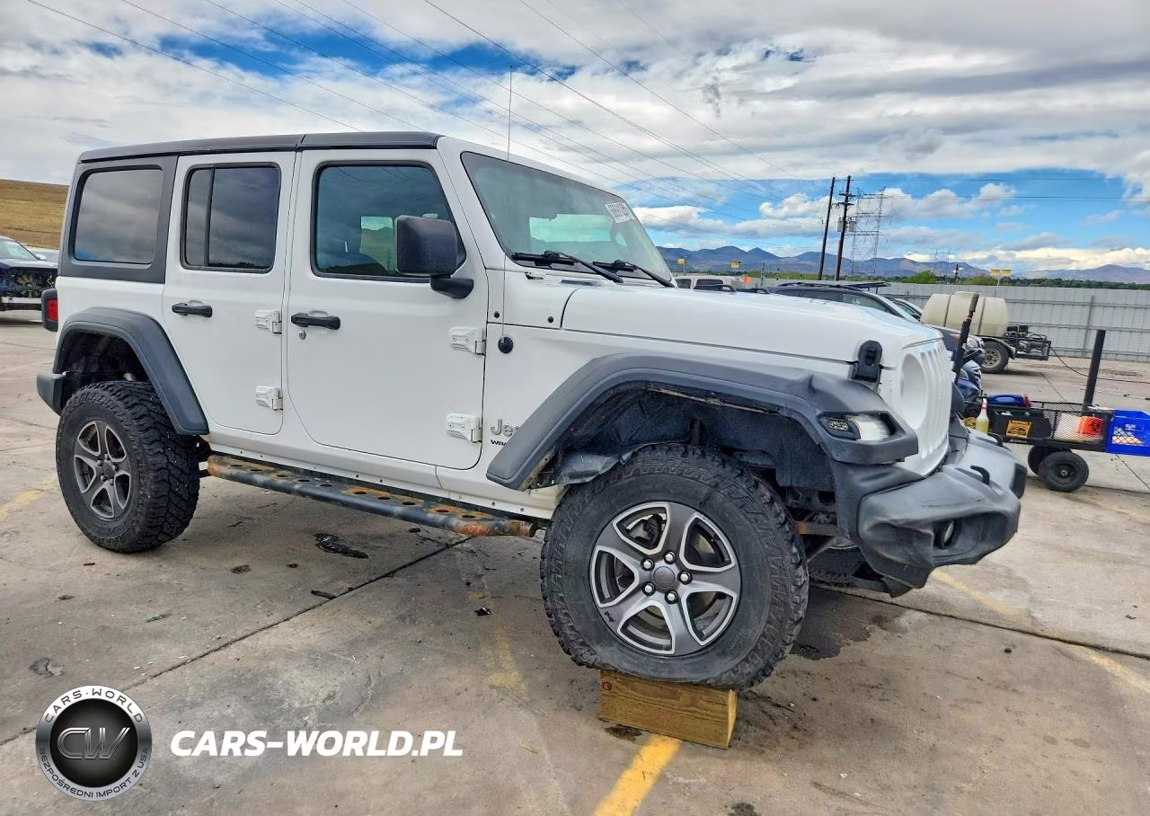 2018 Jeep Wrangler Unlimited Sport VIN:1C4HJXDG8JW134107 - 4