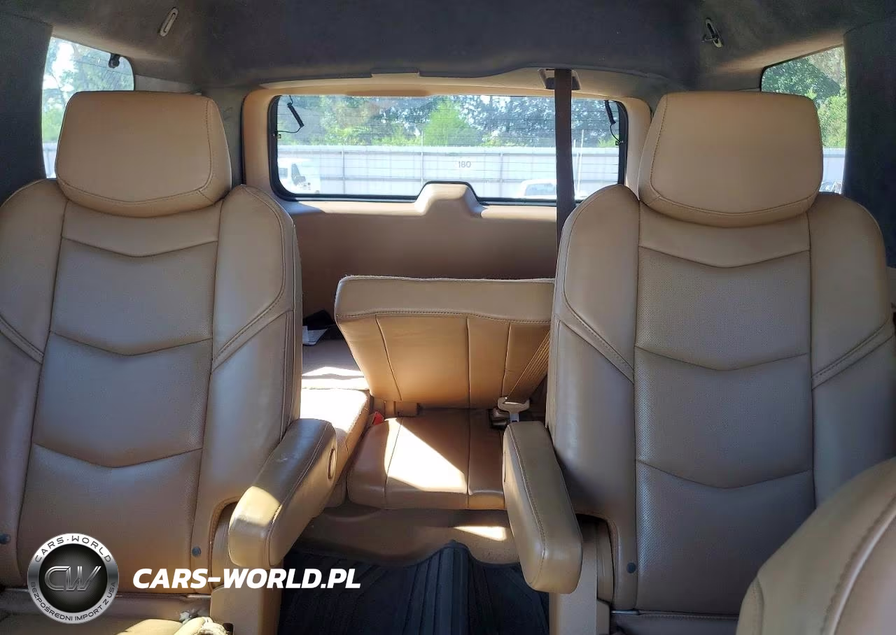 2017 Cadillac Escalade Platinum VIN:1GYS4DKJ2HR357210 - 10