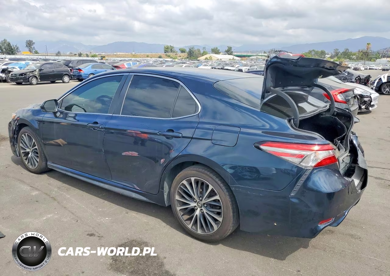 2018 Toyota Camry Se VIN:4T1B11HK7JU618827 - 2
