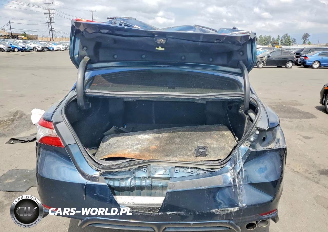 2018 Toyota Camry Se VIN:4T1B11HK7JU618827 - 6