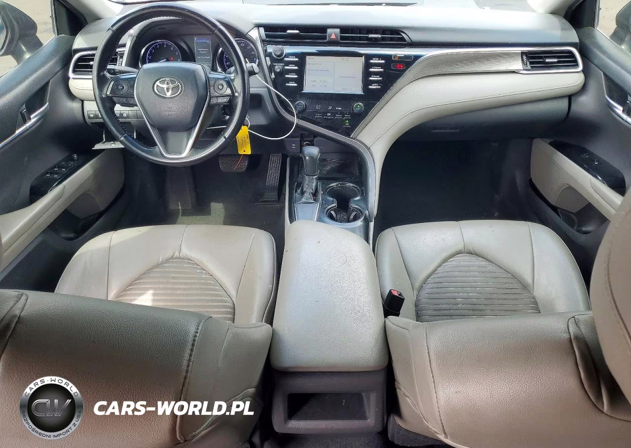 2018 Toyota Camry Se VIN:4T1B11HK7JU618827 - 8
