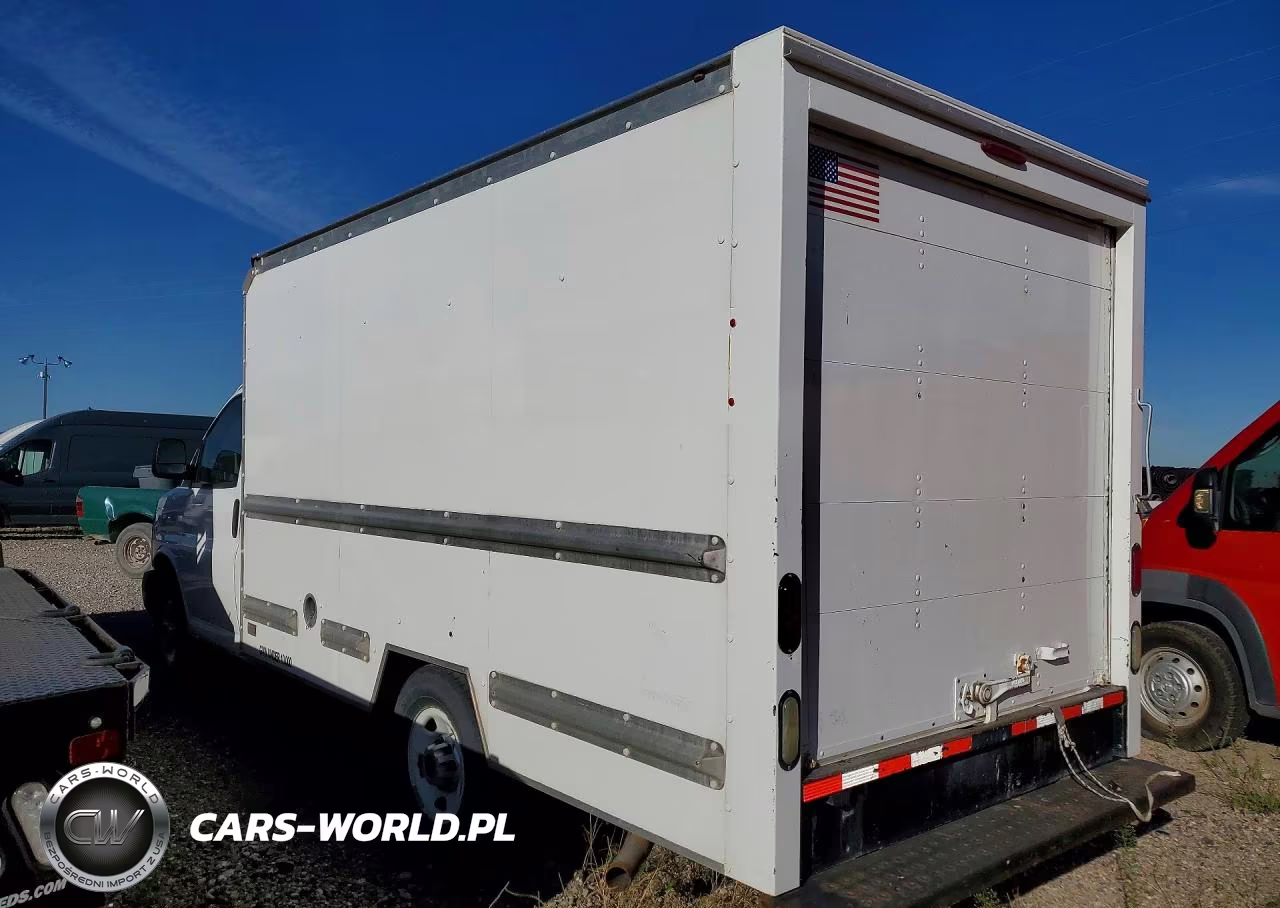 2015 GMC Savana Cutaway G3500 VIN:1GD072CF8F1181211 - 2