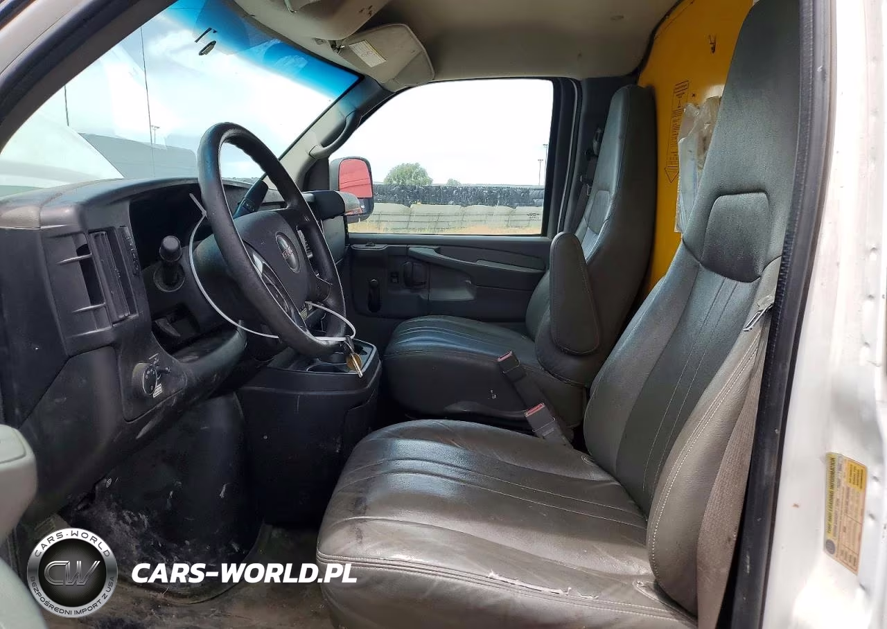 2015 GMC Savana Cutaway G3500 VIN:1GD072CF8F1181211 - 7