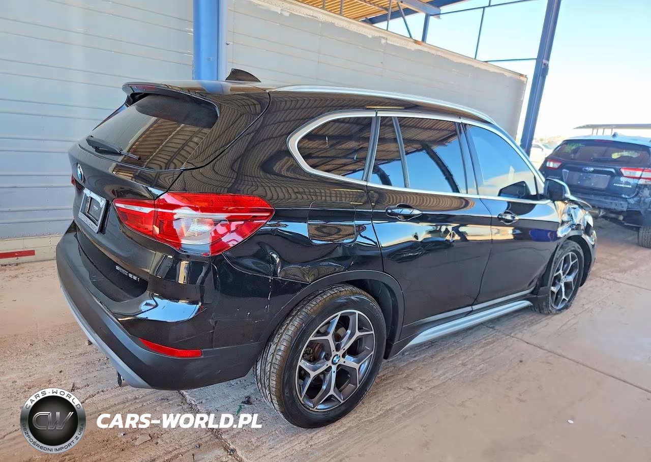2018 BMW X1 Sdrive28I VIN:WBXHU7C31J5L09795 - 3