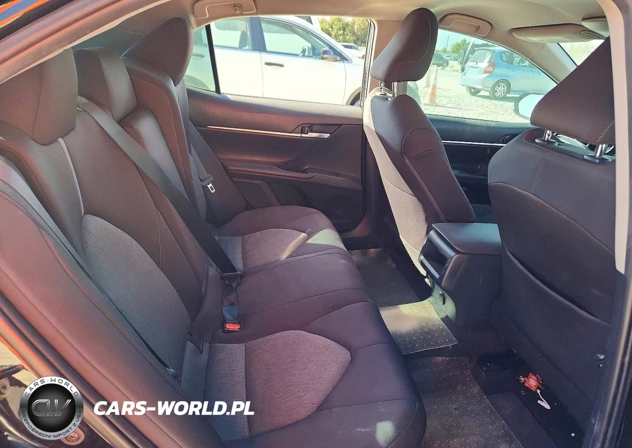 2021 Toyota Camry Le VIN:4T1C31AK2MU025762 - 10