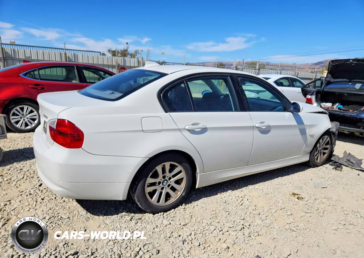 2007 BMW 328 I VIN:WBAVA33557P140037 - 3
